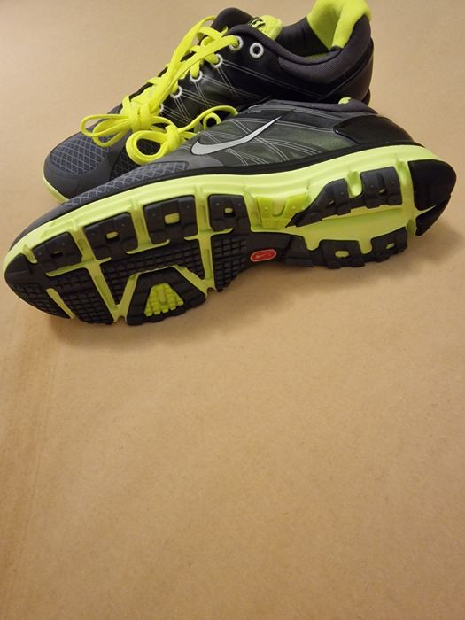 Ténis Nike novos
