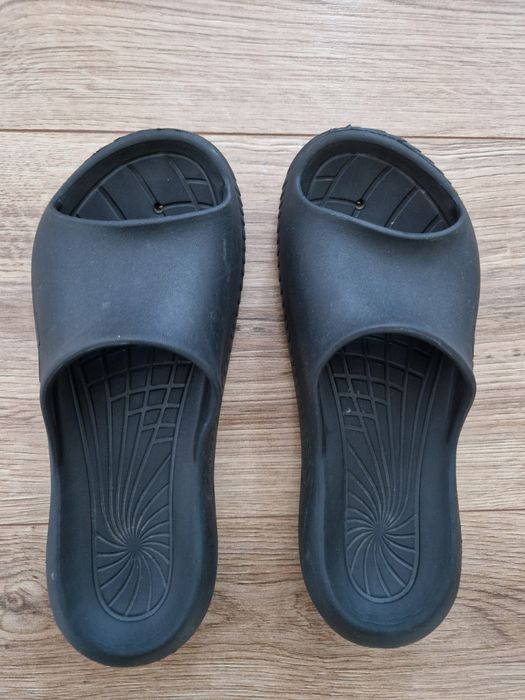 Klapki 4f dziecięce basenowe rozm. 36
