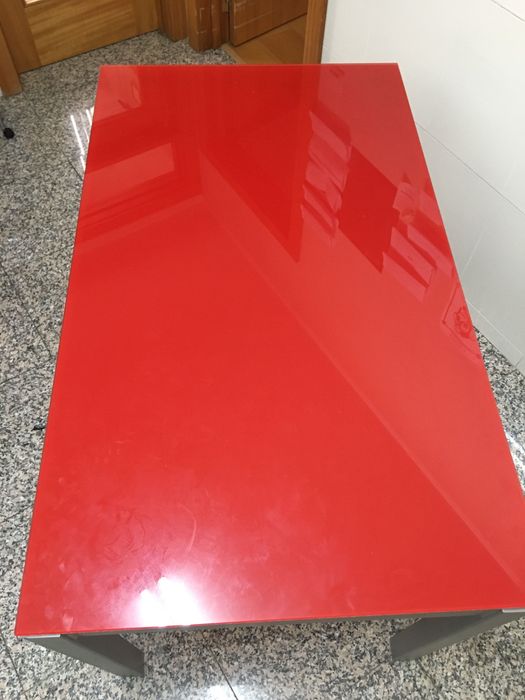 Mesa de cozinha em vidro temperado