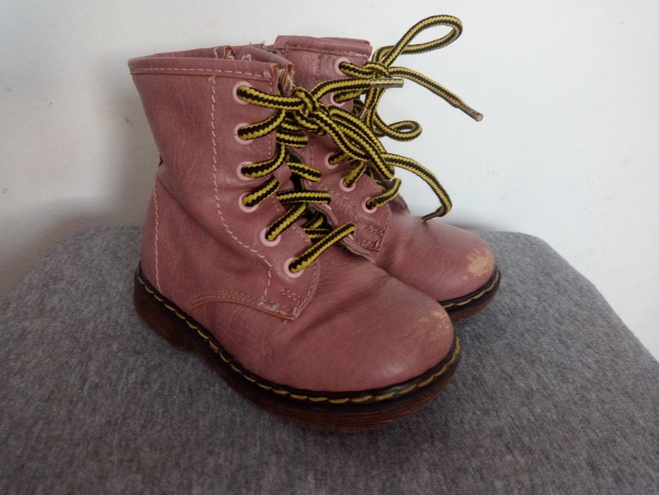 4 pary bucików dziewczęcych