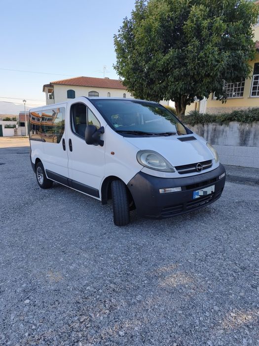 Opel Vivaro 1.9CDTi 100CV//6 lugares