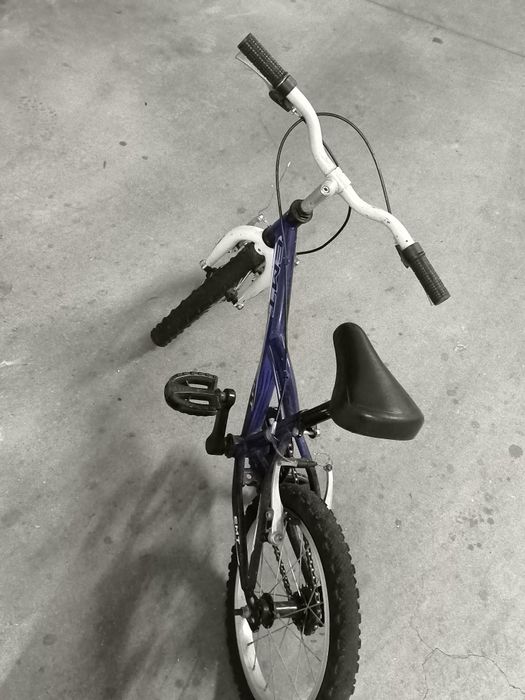 Bicicleta para criança EMT azul para 4/5 anos