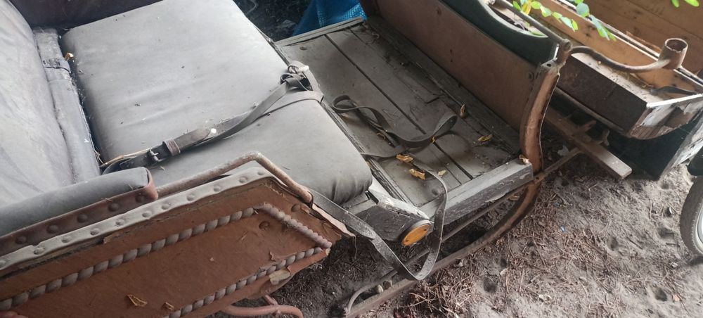 Stare sanie śnieżne do zaprzegu