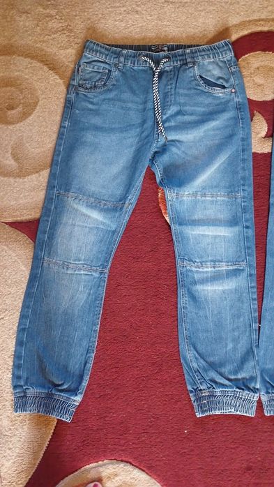 Джинси на хлопчика підлітка