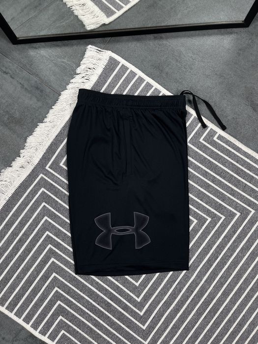 Нові оригінальні чоловічі шорти Under Armour