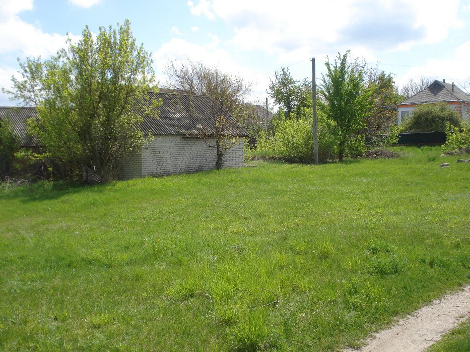 Срочно -земельный участок с постройками