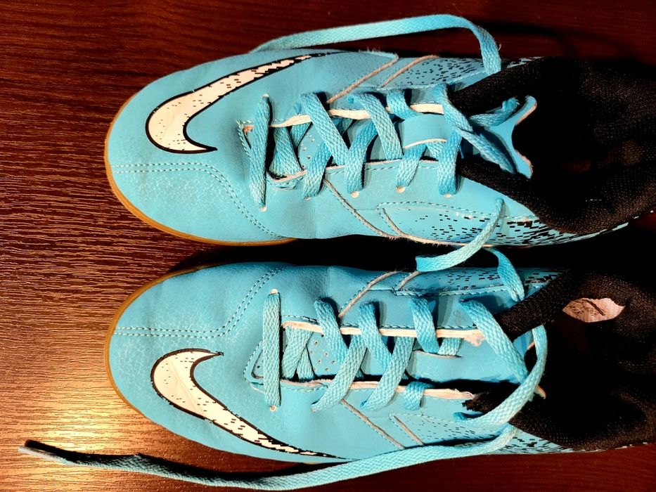 Halówki Nike 36,5 stan bdb