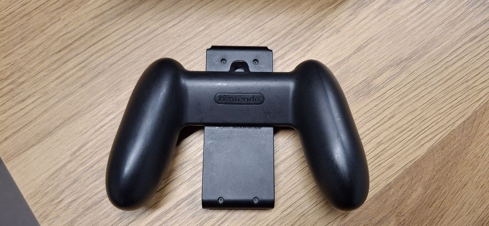 Acessórios Originais Nintendo Switch - Dock + Joy-Con Grip