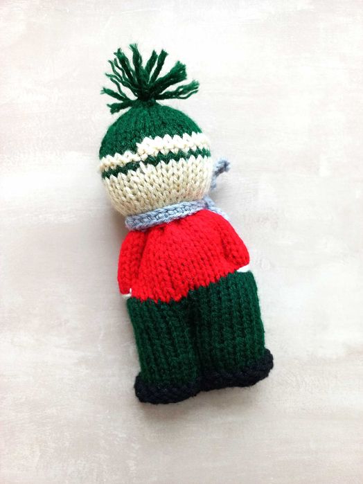 Іграшка в'язана хенд мейд зимовий чоловічок хлопчик
