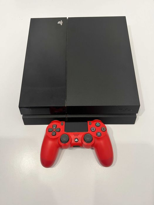 Sony PlayStation 4 PS4 500GB + Pad