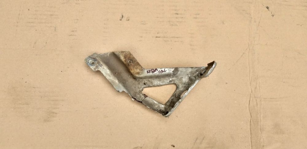 Крепление бампера Skoda Octavia Tour