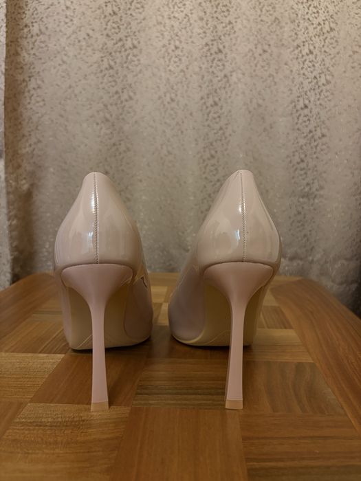 Туфлі лодочки 38 розмір, бежеві