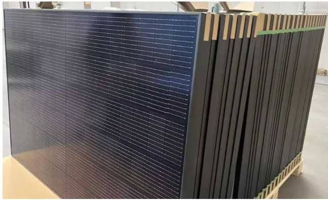 Двостороння Сонячна панель JA Solar JAM54D40-465/LR и Longi solar LR8-66HGD-615, Longi solar LR7-72HVD-645M