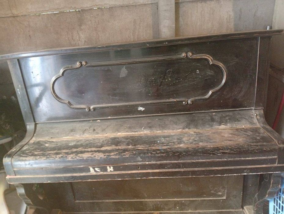 pianino unikat antyk 100 lenie