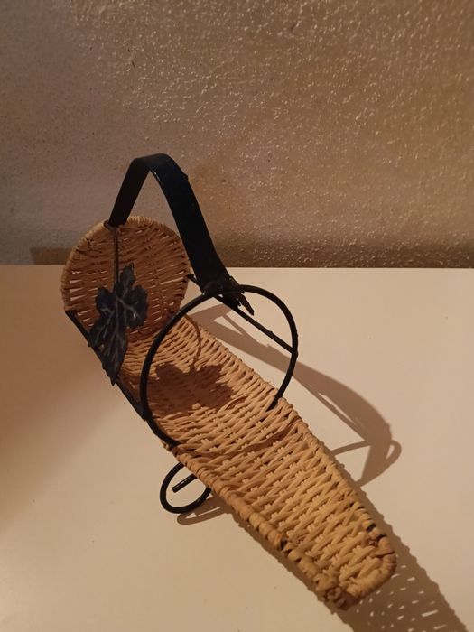 Suporte porta garrafa