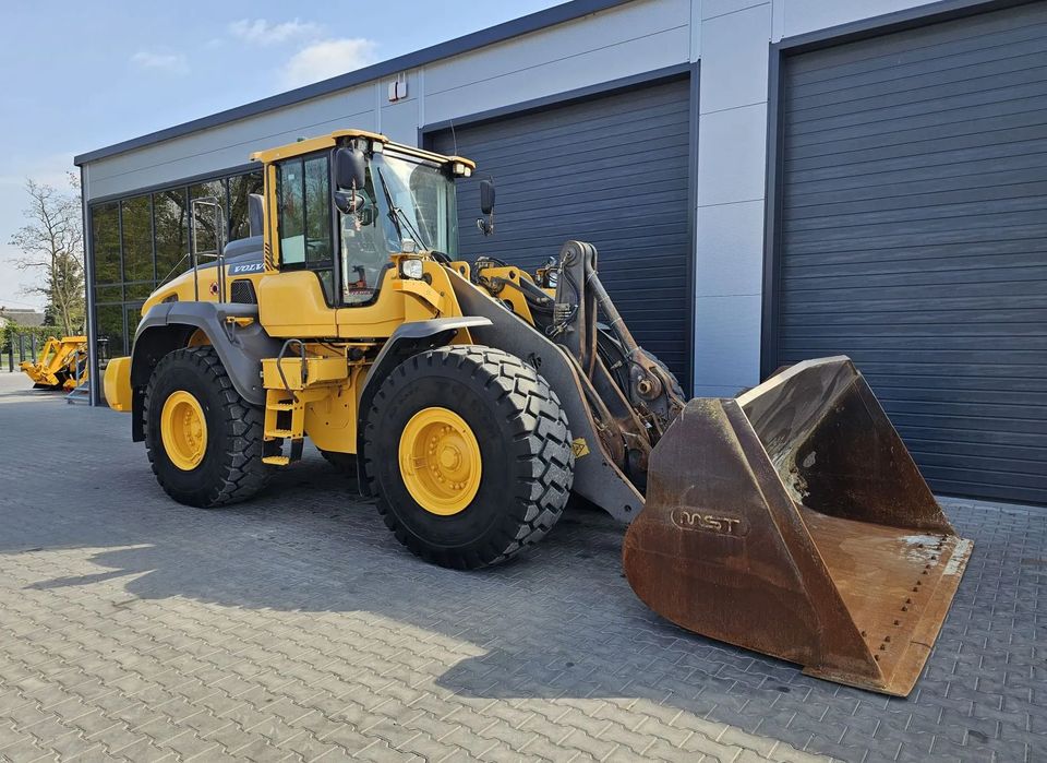 Volvo L 120 H  WAGA SZybkozłącze 3 Sekcja Wysoki Wysyp SERWIS Centralne Smarowanie