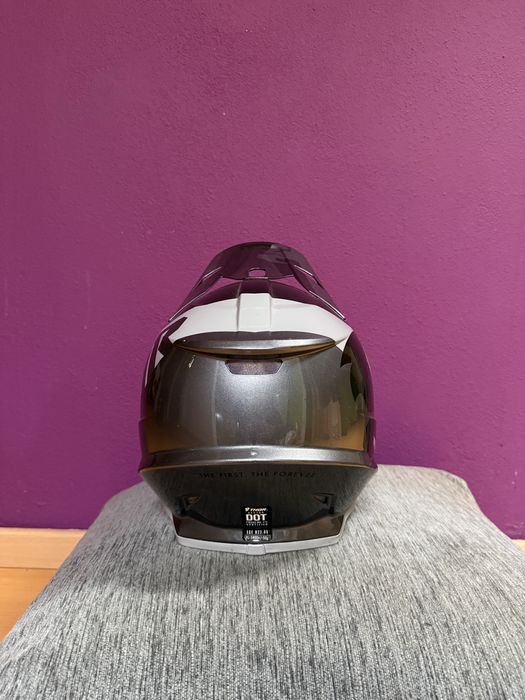 Capacete THOR Sector XL 61/62 – Praticamente Novo