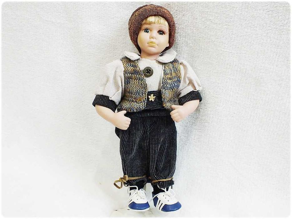 Porcelanowa stara Lalka -Chłopiec Kolekcjonerska Lalka wys.33cm