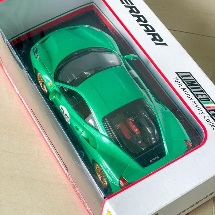 Ferrari 488 GTB 70th Anniversary Limited Edition 1/18 Bburago