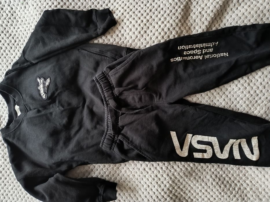 Komplet chłopięcy dresowy 110 NASA Reserved