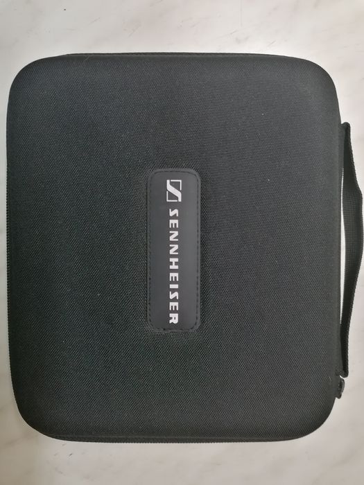Senheiser - кейс для наушников, оригинал.