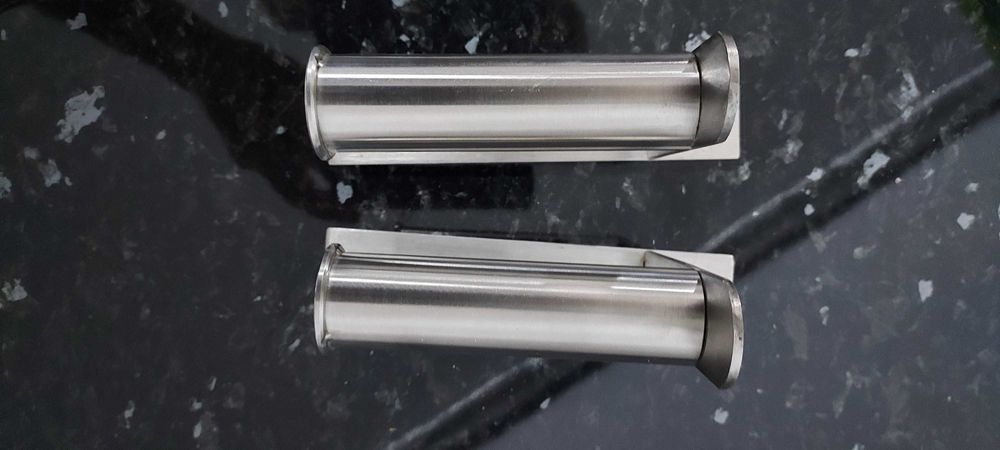 Suportes em inox usados