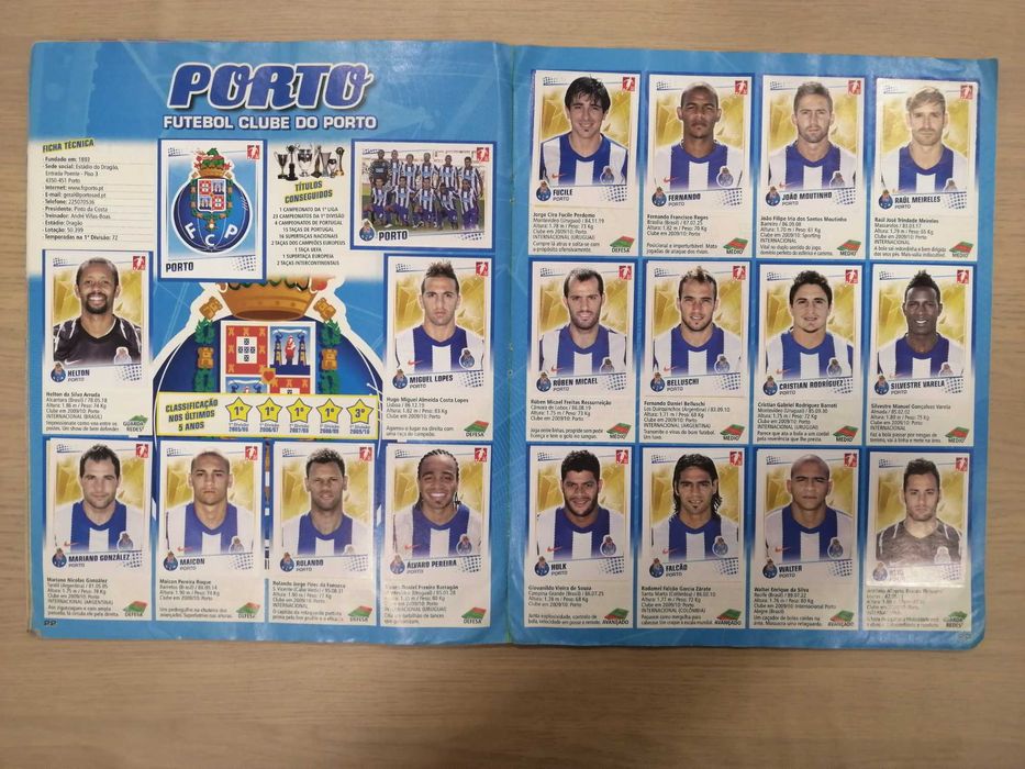Caderneta Futebol 2010-11 - Panini [Completa]