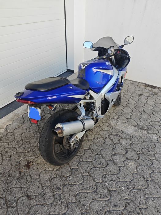 Suzuki  GSXR 600