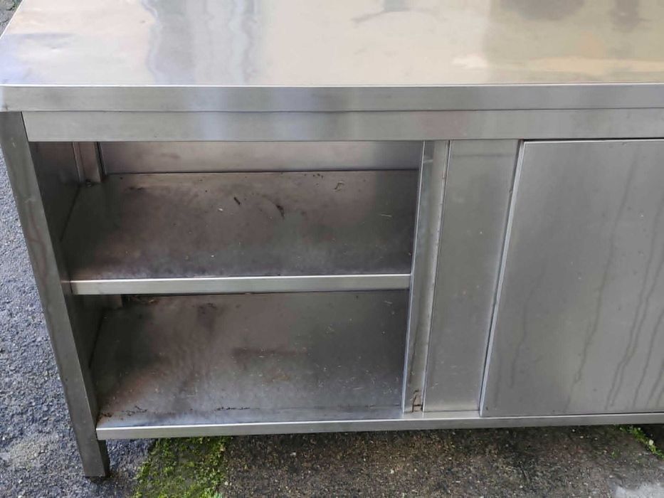 Bancada inox com portas de correr