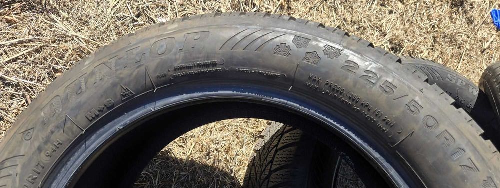 4 pneus dunlop run flat 225/50R17
