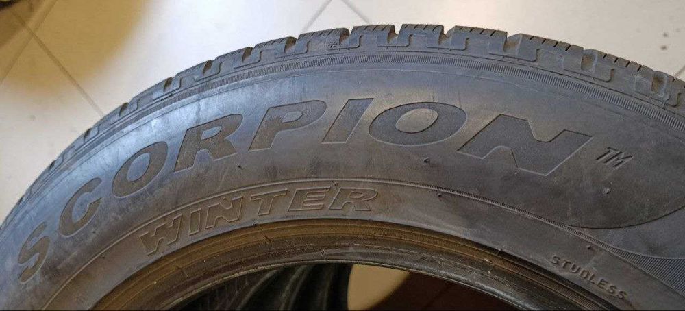 Комплект шин б/у 215/65R17 99H Pirelli Winter Scorpion