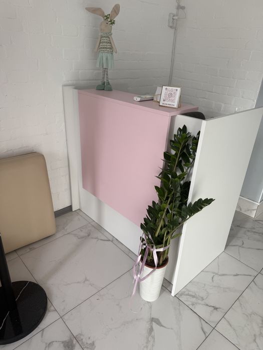 Роспродаж! Меблі для салону краси