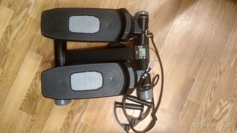 Степпер с эспандерами