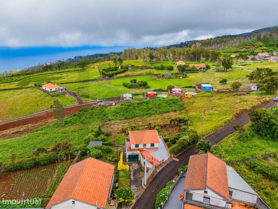 Moradia Unifamiliar com Terreno – Achadas da Cruz, Porto Moniz