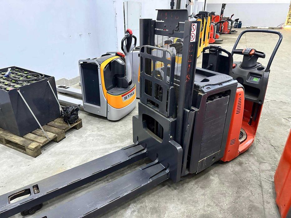 Комплектувальник замовлень LINDE N 20 LX. Висота підйому 960 мм.