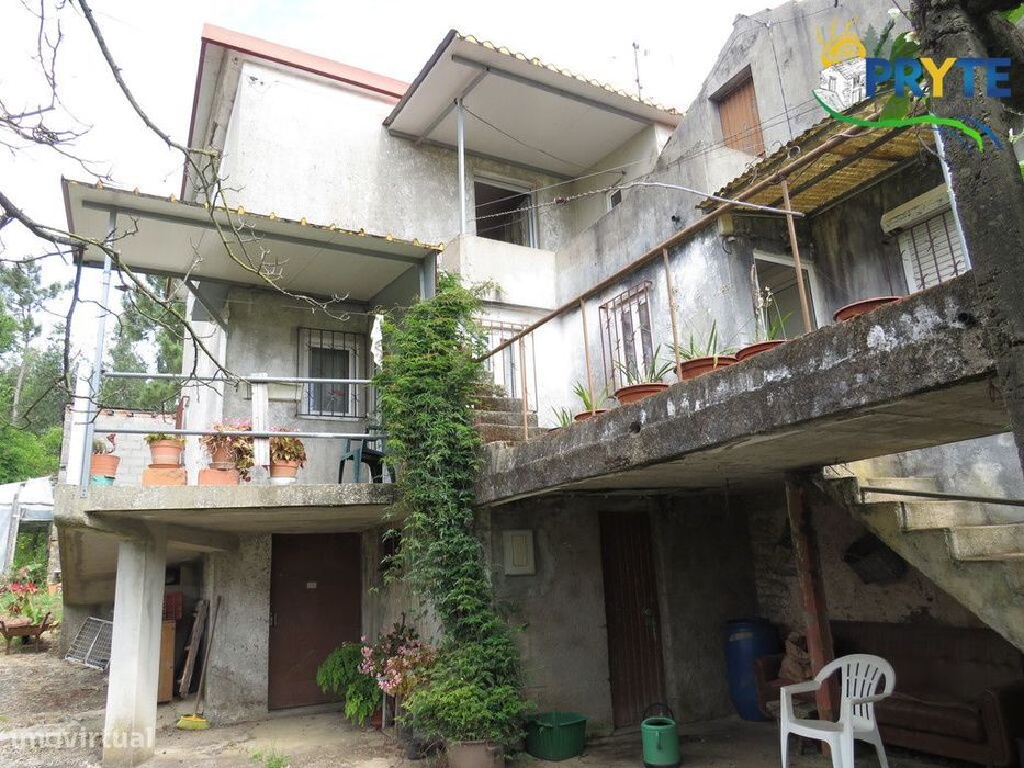 Quinta composta por moradia T4 situada perto de Cernache do Bonjardim