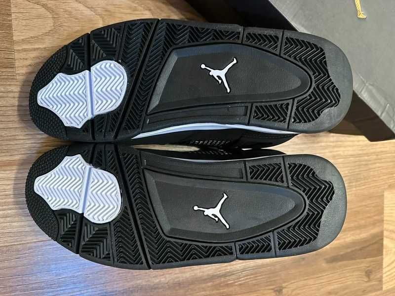 Jordan 4 Retro White Thunder R.44