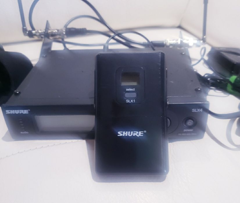 Pedais boss, digitech, tc helicon, shure 87a