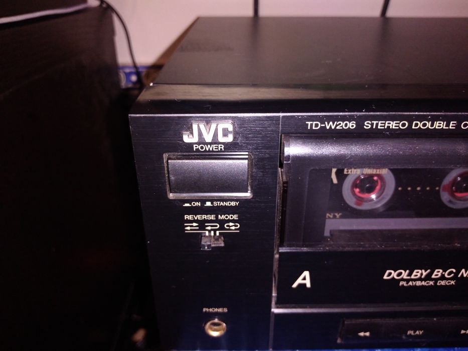 JVC Auto-Reverse Dual-Cassette Deck64284461686657121