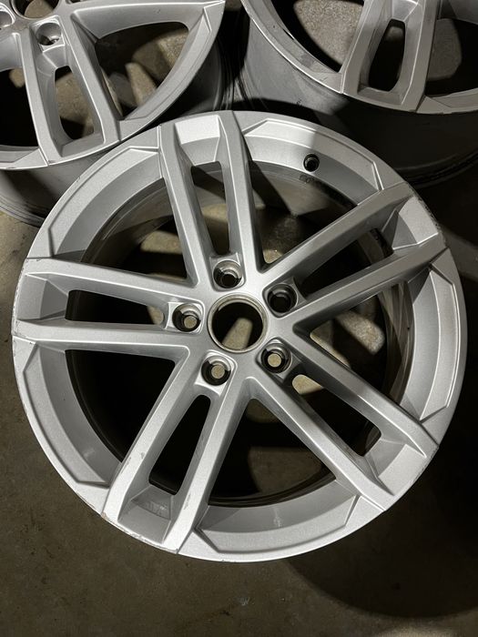 Jantes originais Volkswagen Golf GTD 17 5x112