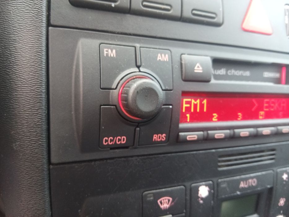radio audi a3 8l lift badzo ładne chorus sprawne z kodem