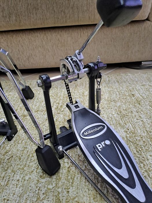 Suporte hi-hat + pedal bombo