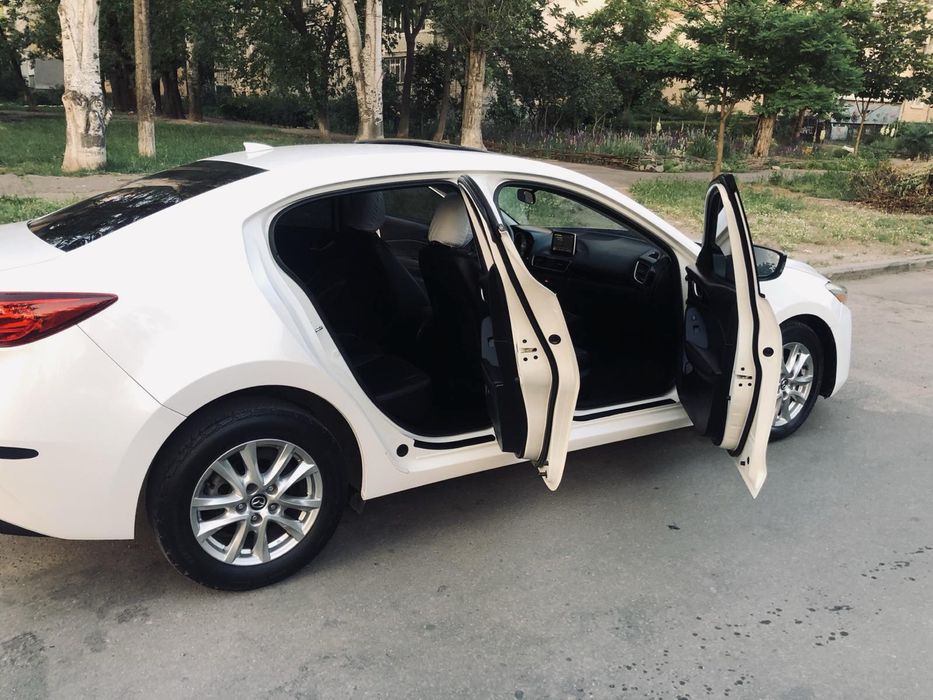 Продажа Mazda3 полная комплектация