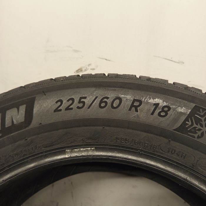 225/60R18 Michelin pilot Alpin 5 SUV