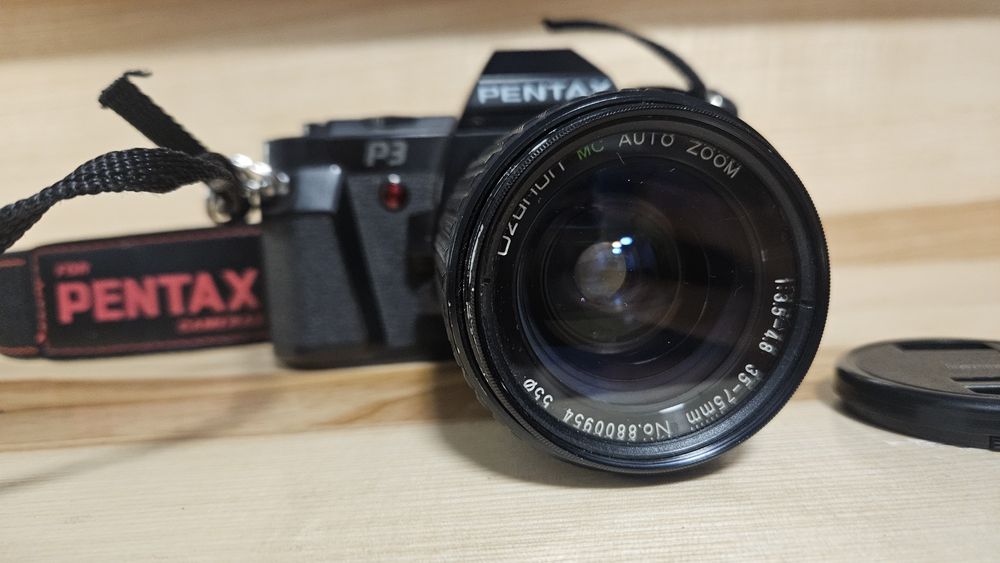 Pentax P3 + zoom 35–75 mm