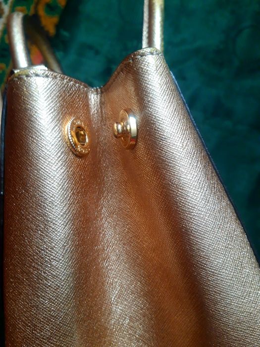 Сумка золотистого кольору MICHAEL KORS