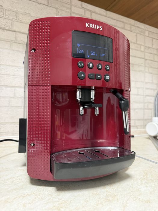 Кавомашина Krups Essential Roma Red EA815