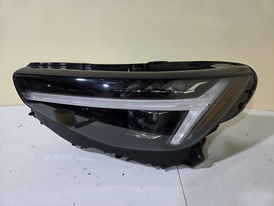 Фара ліва Volvo XC40 2023-2026 Pixel USA