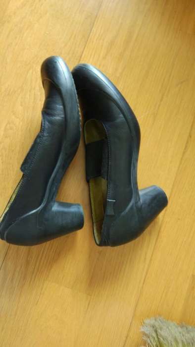 Sapatos camper preto n 36 modelo feminino