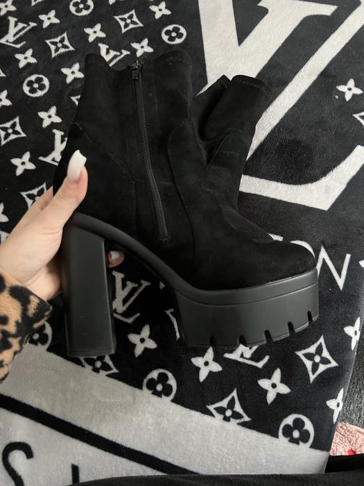 Продам ботиночки